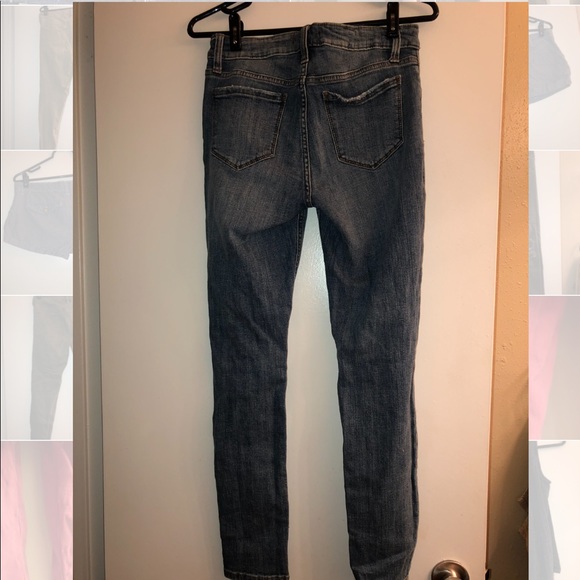 FashionNova destroyed denim - Picture 2 of 2